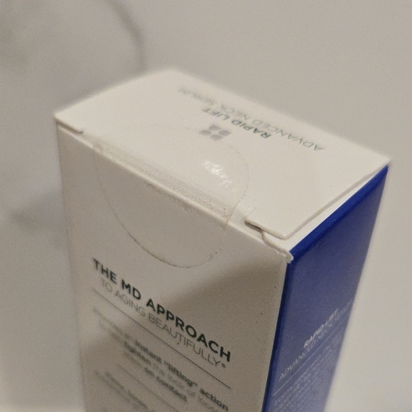 Beverly Hills MD Rapid Lift Advanced Neck Serum - White - Picture 2 of 8
